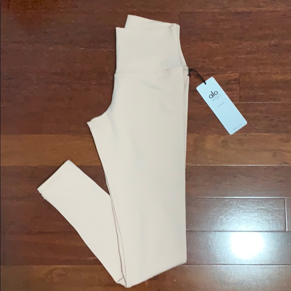 Brand new alo yoga blush pink leggings